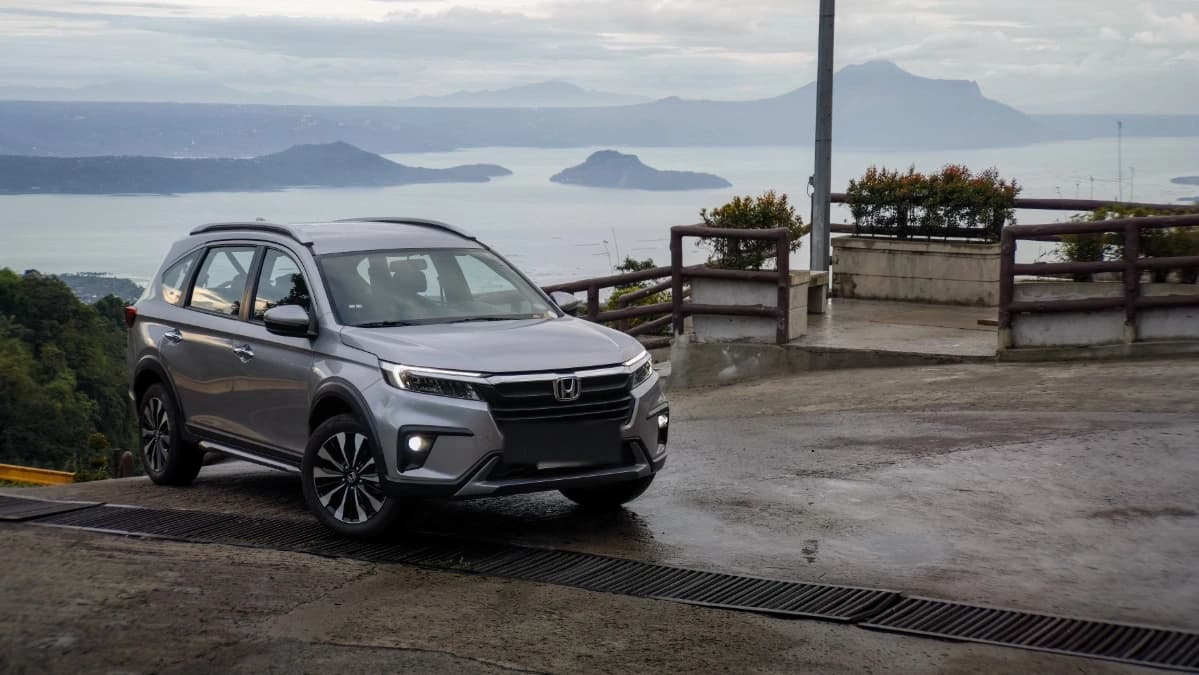 Honda BR-V 2025 SUV available for rent in Pampanga by AutoMik Car Rental